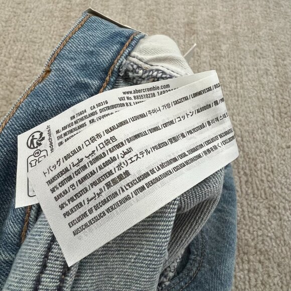 NWT Abercrombie & Fitch High Rise 4" Mom Jeans Denim Shorts 31/12 Blue Cutoff - Picture 11 of 11